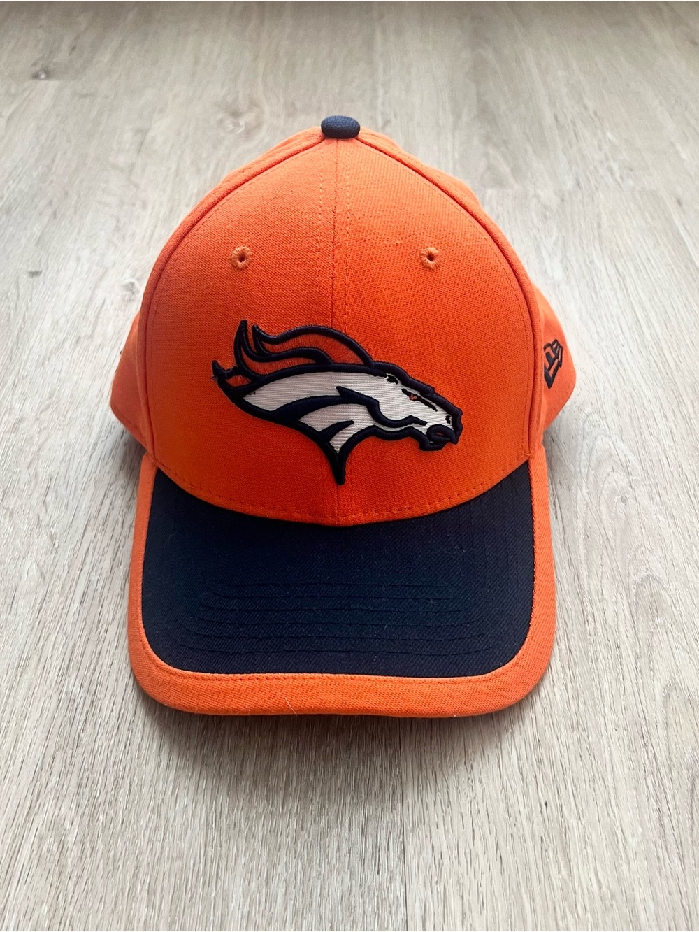 Denver Broncos New Era 39THIRTY Hat Mens M/L NFL Football Stretch Fit NWOT